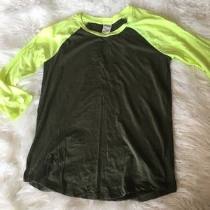 💚Victoria Secret PINK 3/4 sleeve tee